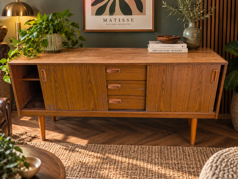 Furniture & Interiors