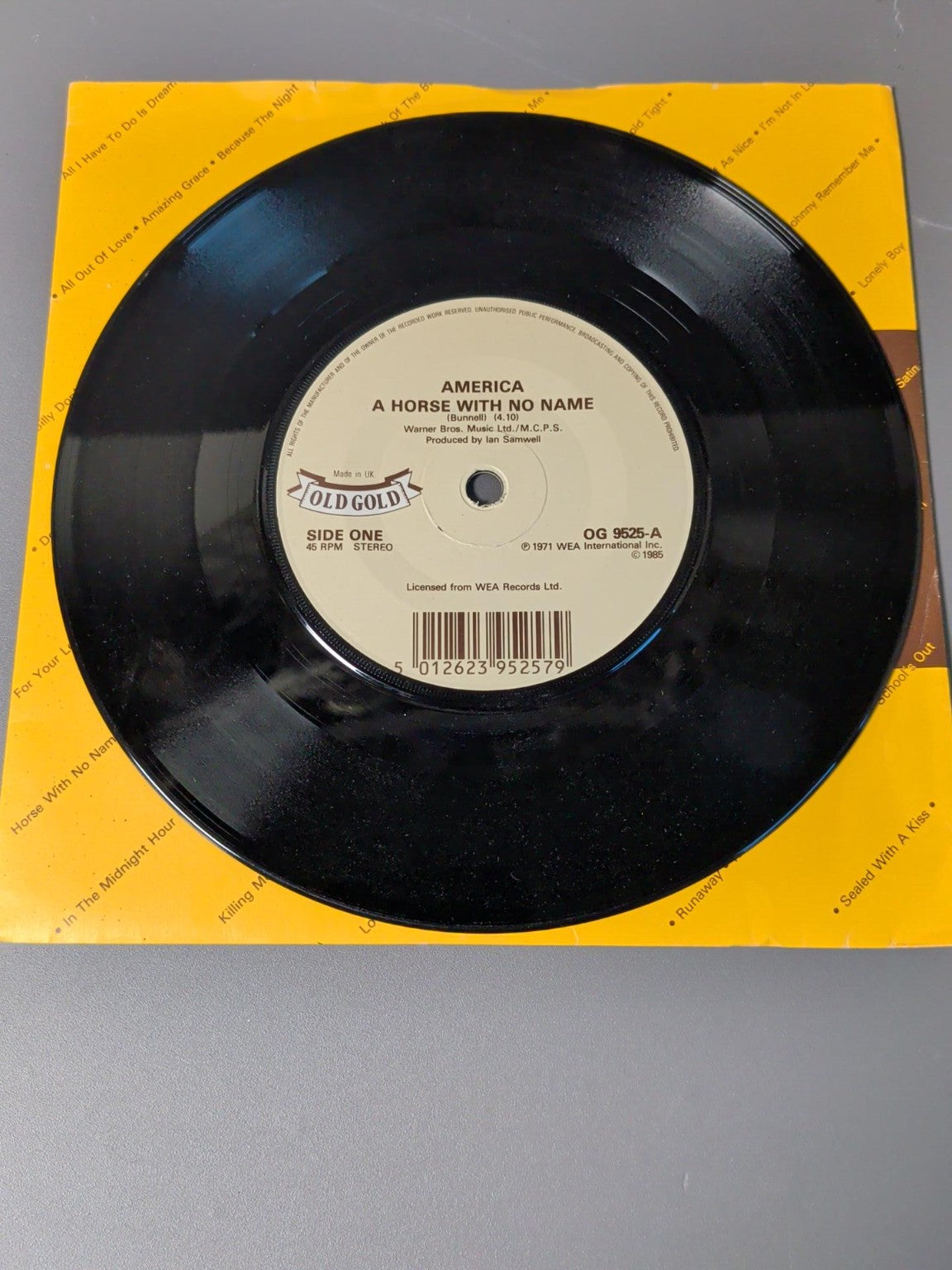 America A Horse With No Name Old Gold OG 9525
