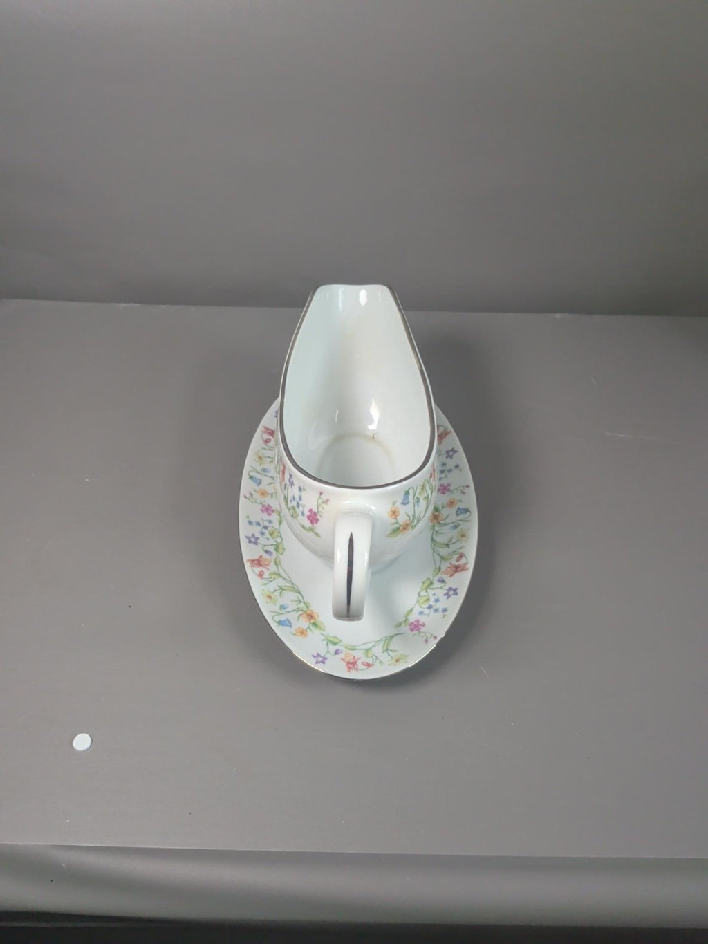 Crown Ming Jian Shuang gravy boat top view