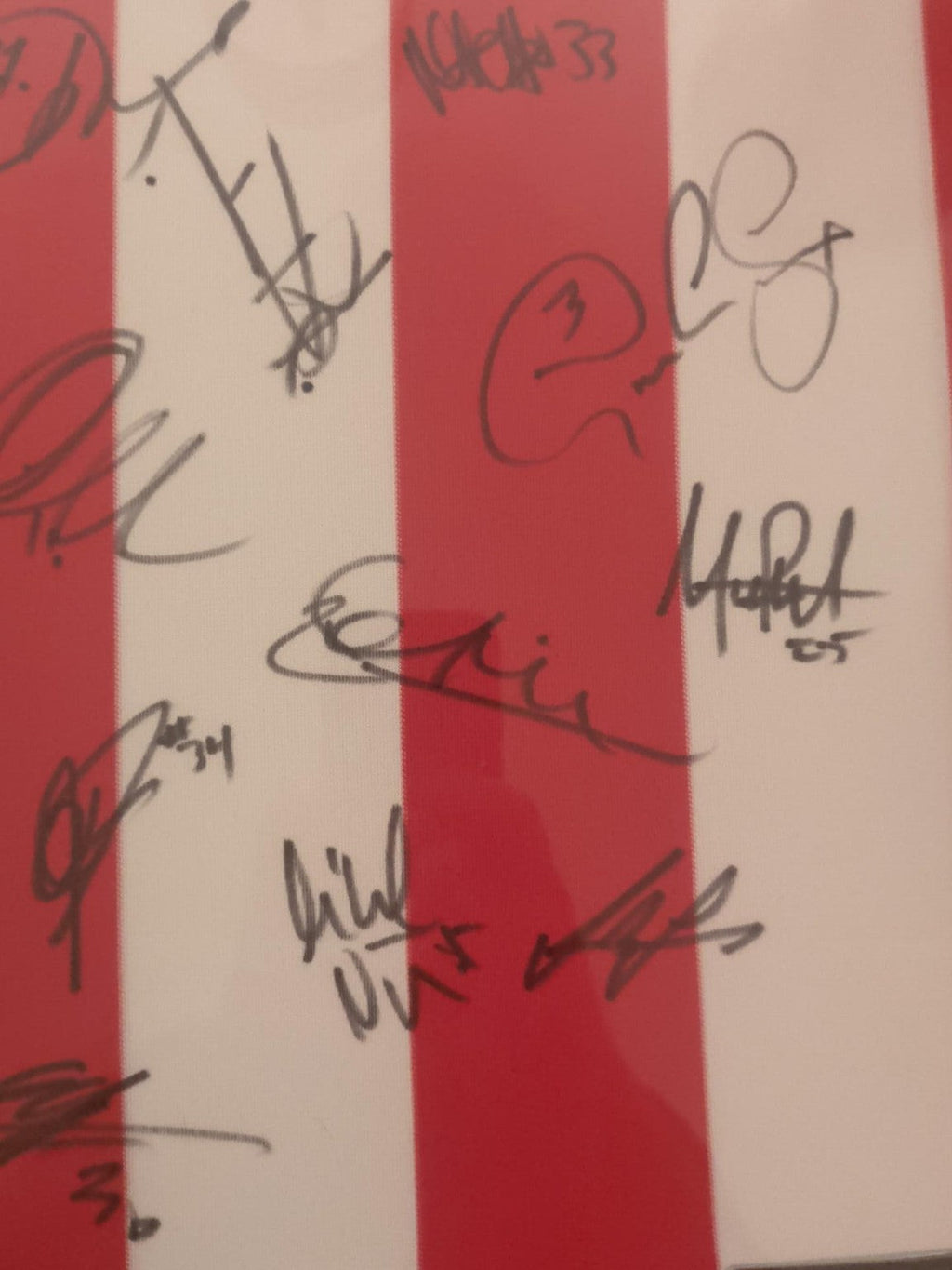 Additional autograph detail on Southampton shirt