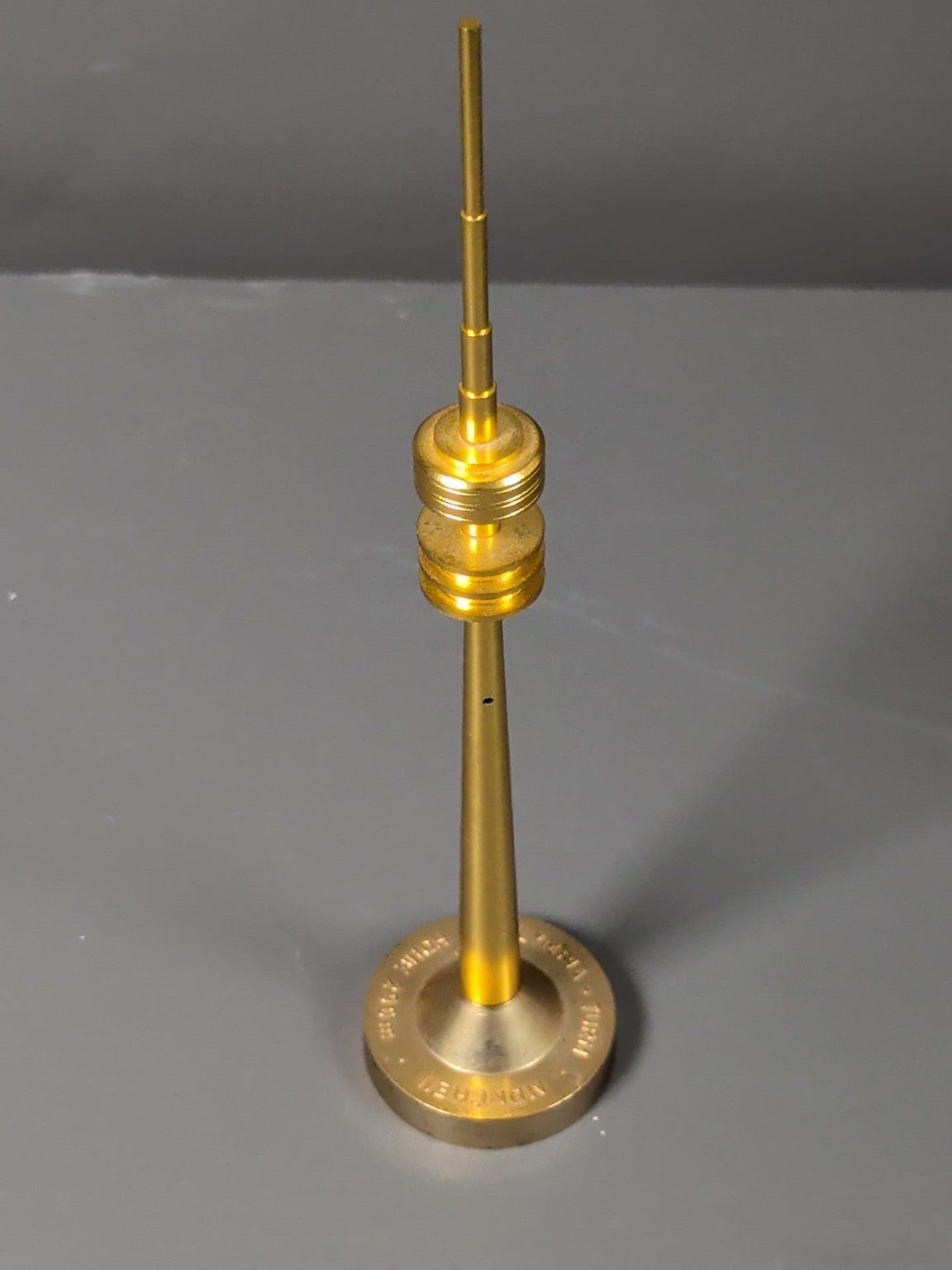 Faber-Castell Olympia-Turm desk pen detail