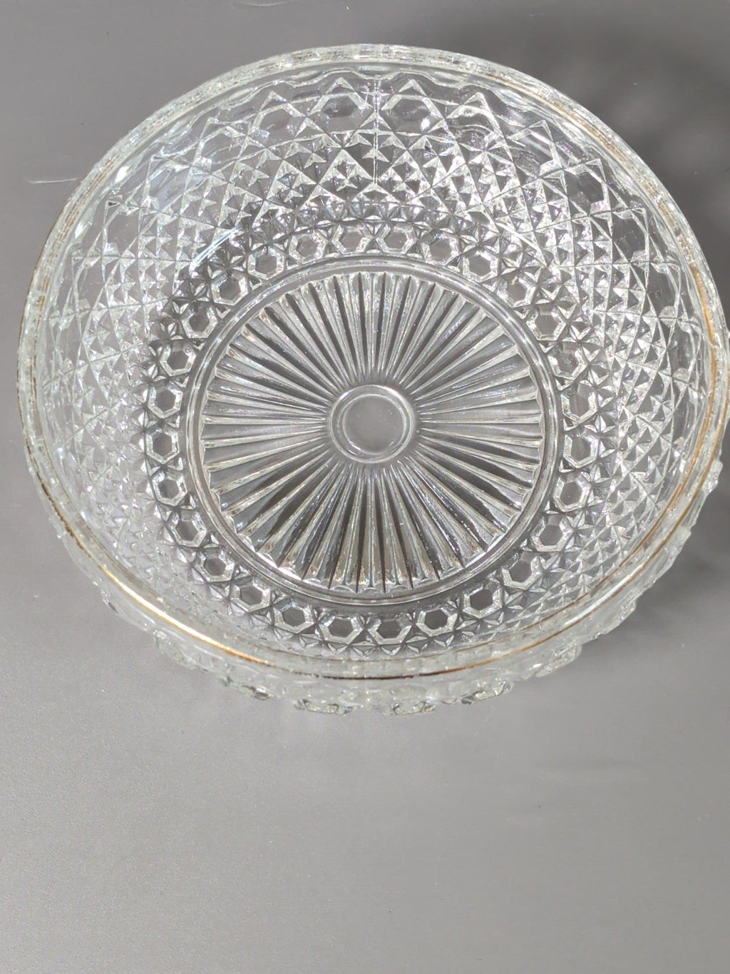Crystal-style bowl geometric pattern and sunburst base