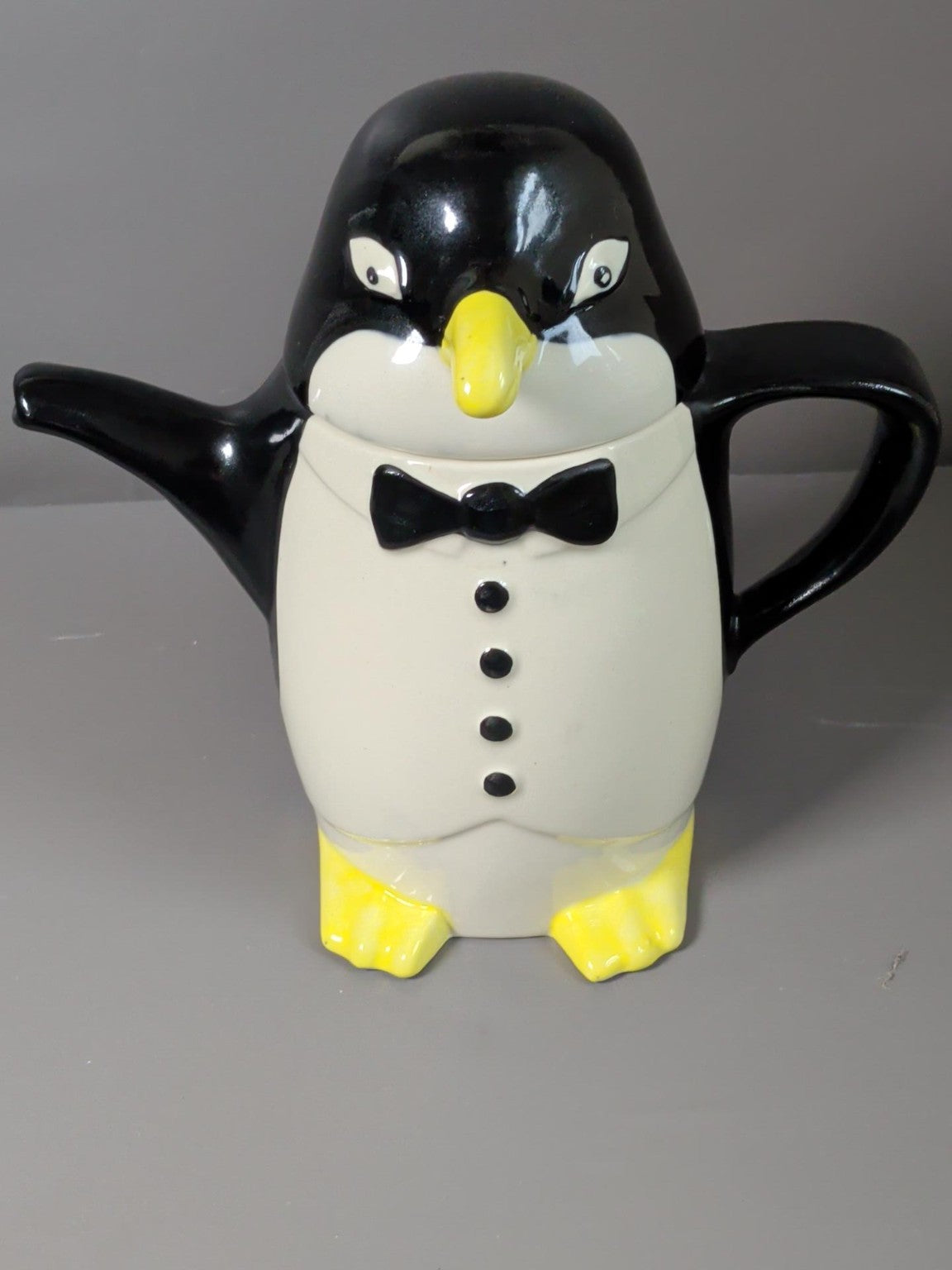 Vintage Price and Kensington tuxedo penguin teapot front