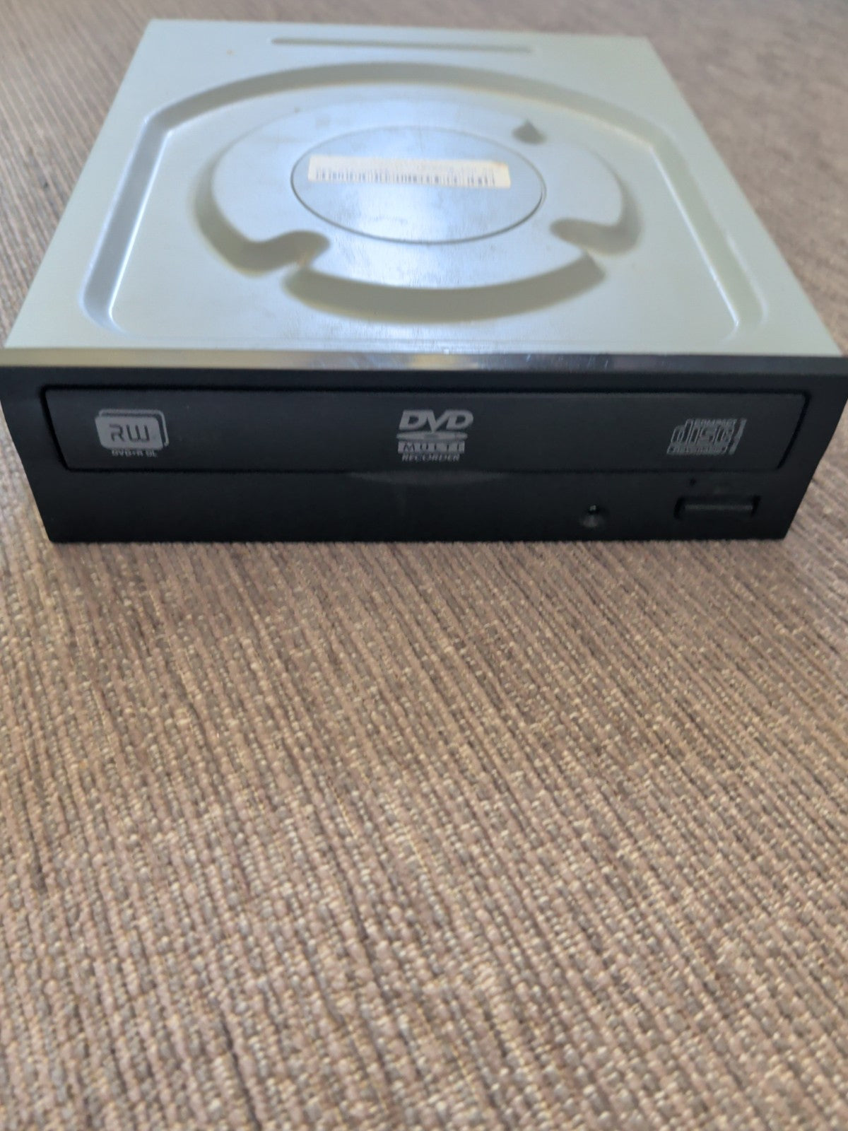 Lite-On iHAS124-14 DVD RW drive front