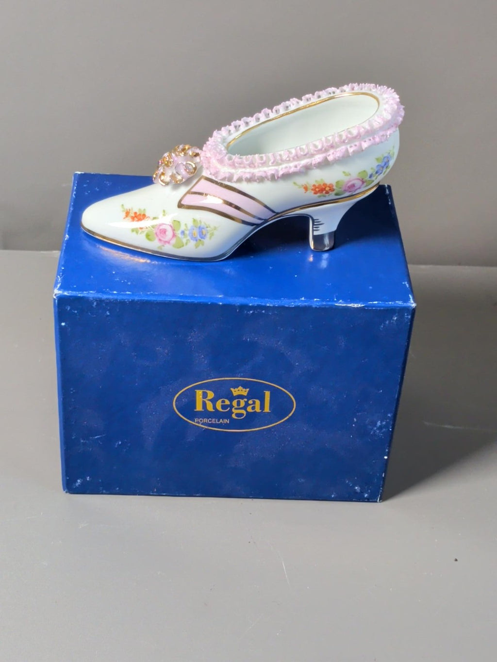 Regal Porcelain P862 floral shoe ornament side view