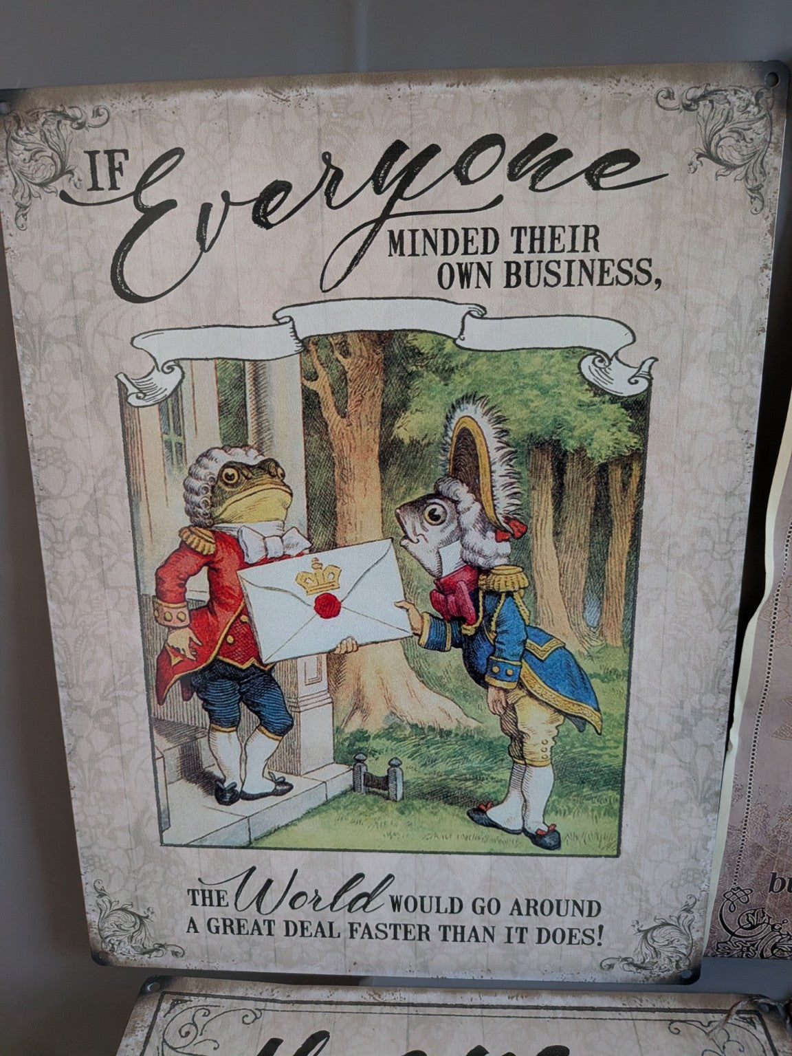 Alice in Wonderland decorative sign collection – photographed item