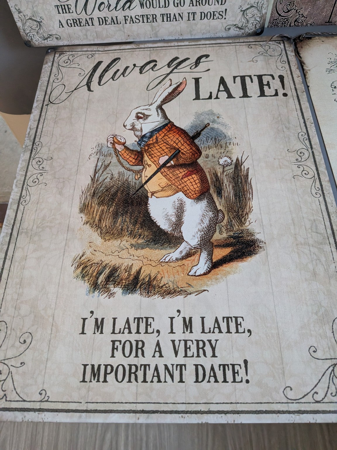 Alice in Wonderland decorative sign collection – photographed item