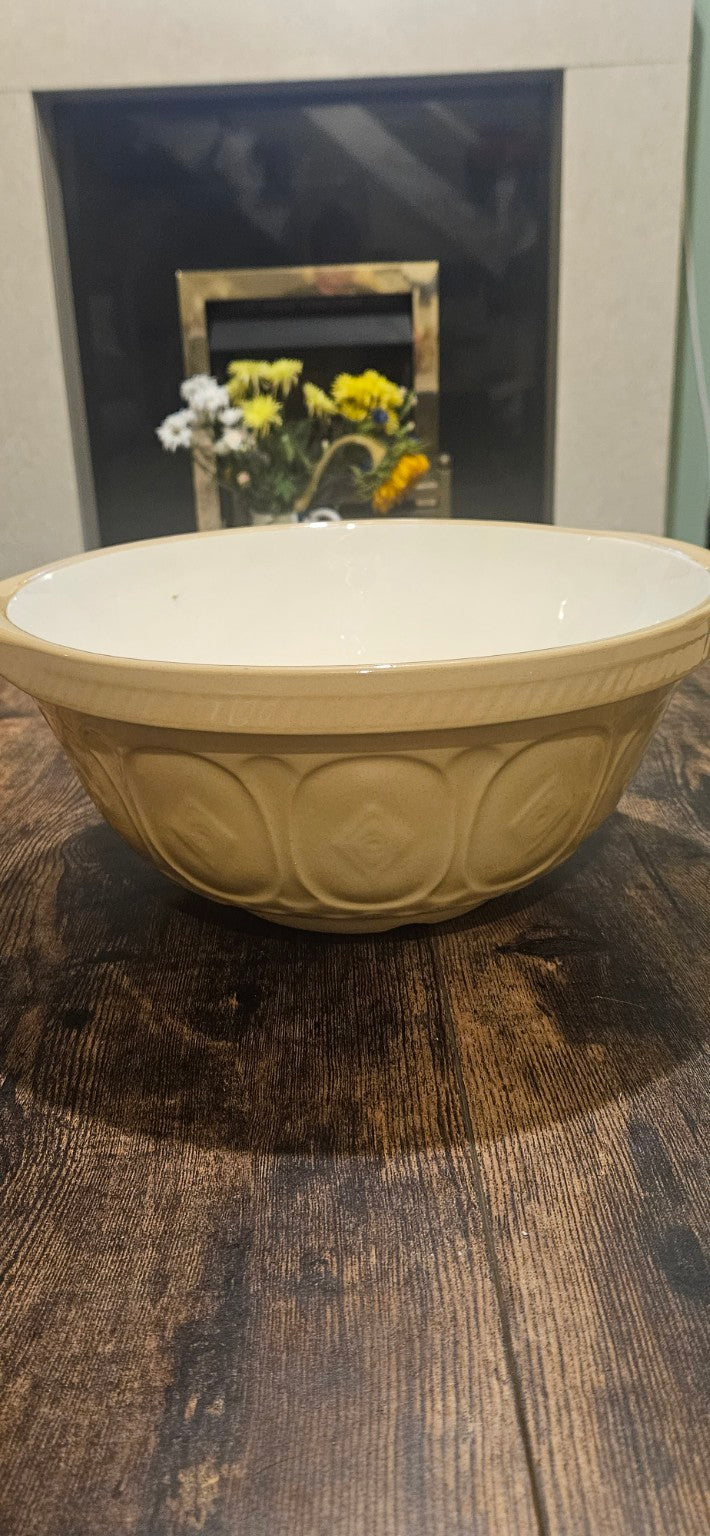 T.G. Green Gripstand mixing bowl side view